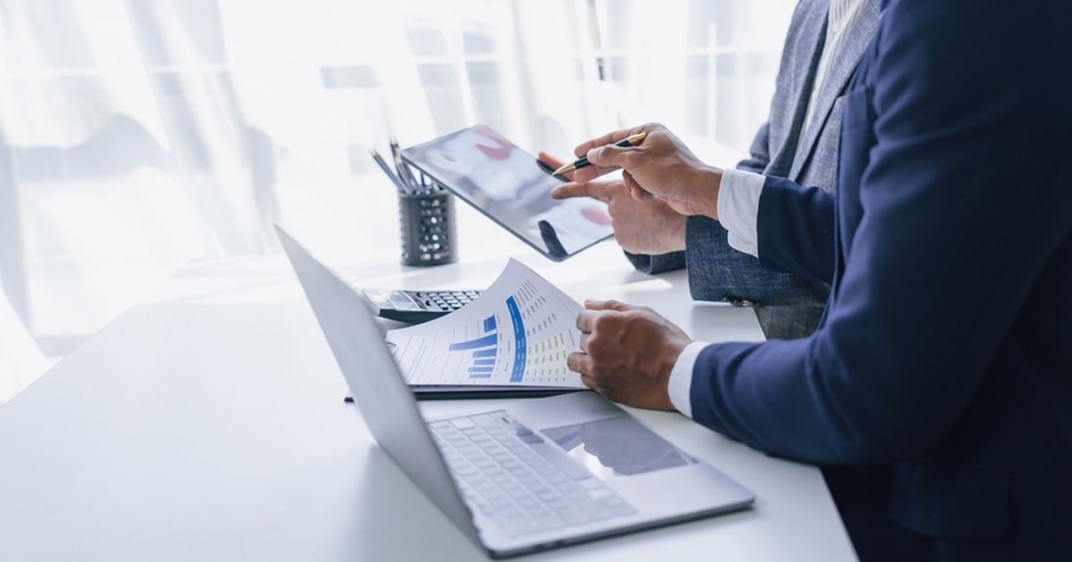 10 Lawyer Bookkeeping Tips For Busy Legal Professionals